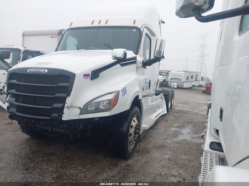 2024 Freightliner New cascadia 126 VIN 3AKJHHDR2RSUX4691 IAAI salvage auction — SIDE, Salvage (Illinois), sold $14,750 on 2026-07-22 (photo 2)