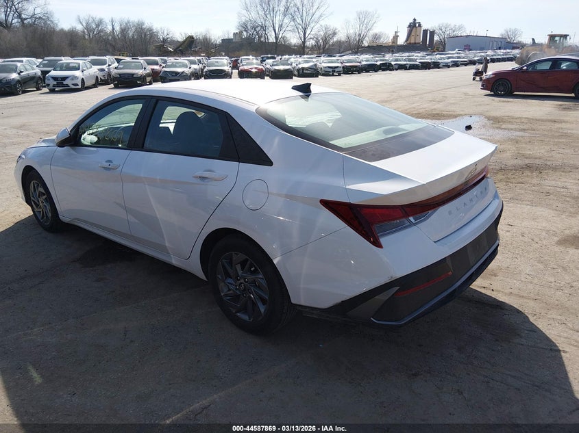 2024 Hyundai Elantra VIN KMHLM4DG8RU705484 IAAI salvage auction — REAR END, Salvage (Kansas), sold $5,200 on 2026-08-02 (photo 3)