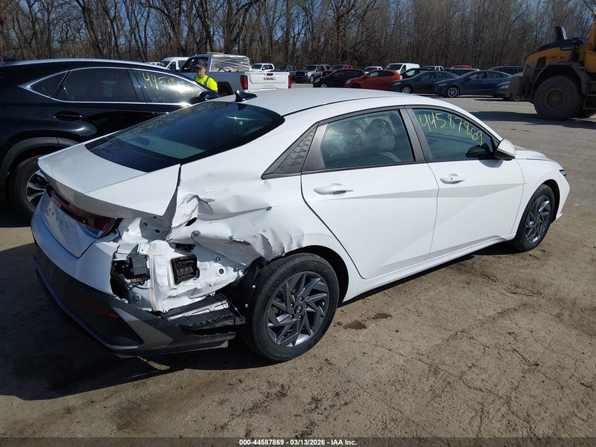 2024 Hyundai Elantra VIN KMHLM4DG8RU705484 IAAI salvage auction — REAR END, Salvage (Kansas), sold $5,200 on 2026-08-02 (photo 4)