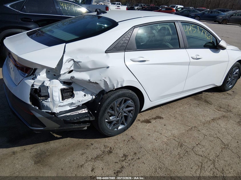 2024 Hyundai Elantra VIN KMHLM4DG8RU705484 IAAI salvage auction — REAR END, Salvage (Kansas), sold $5,200 on 2026-08-02 (photo 6)