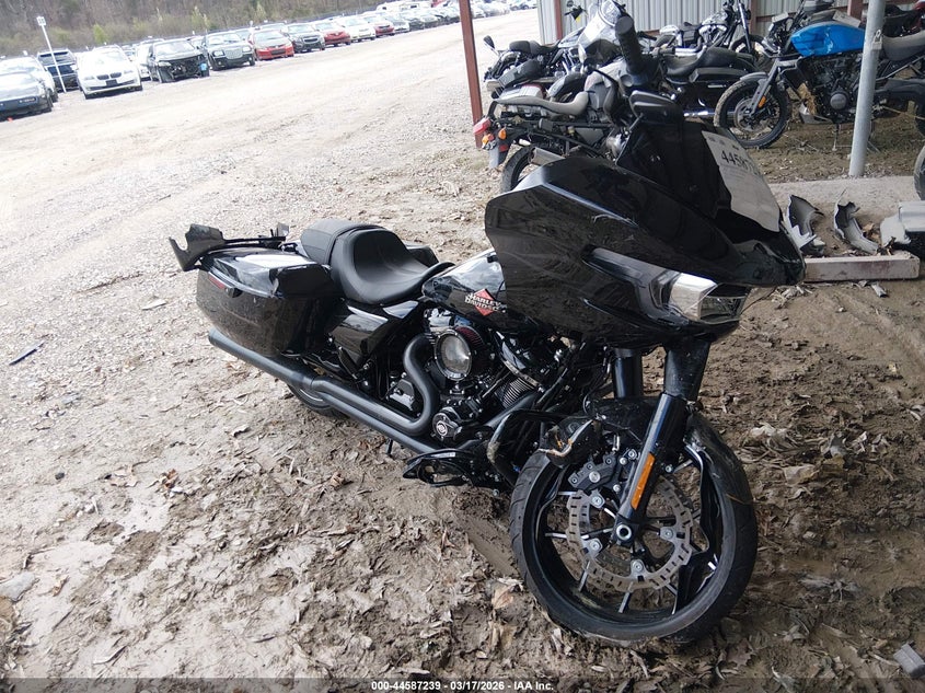 2025 Harley-davidson Road glide VIN 1HD1KH710SB626388 IAAI salvage auction — FRONT END, Salvage Title, sold $8,200 on 2026-07-22 (photo 1)