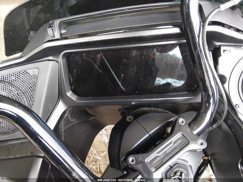 2025 Harley-davidson Road glide VIN 1HD1KH710SB626388 IAAI salvage auction — FRONT END, Salvage Title, sold $8,200 on 2026-07-22 (photo 7)