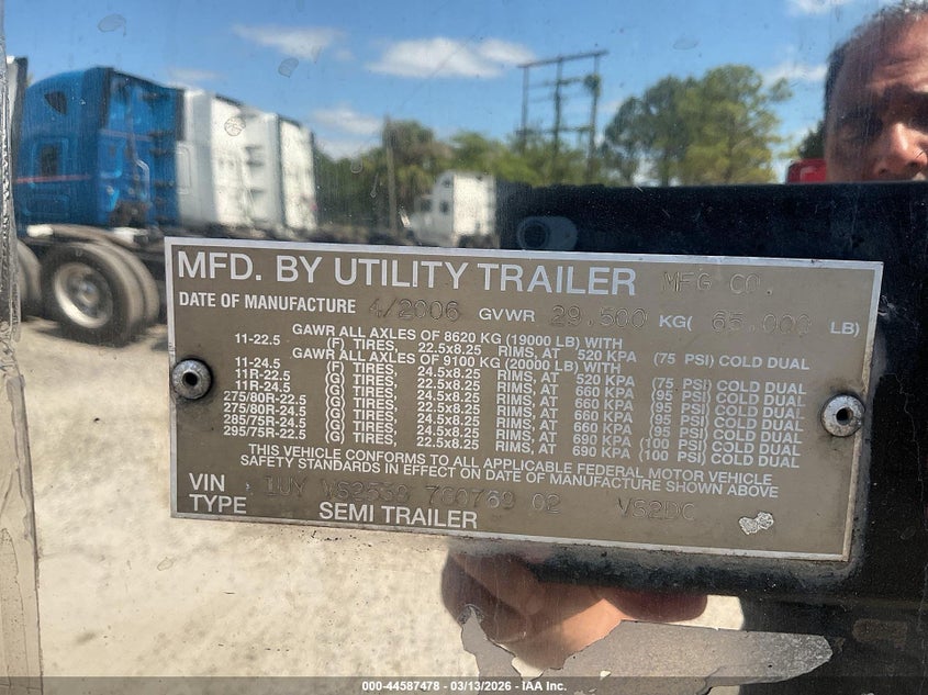 2007 Utility trailer mfg Utility trailer mfg VIN 1UYVS25397G076902 IAAI salvage auction — UNKNOWN, Clear (Georgia), sold $950 on 2026-07-08 (photo 9)