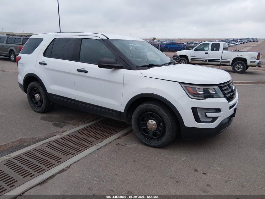 2018 Ford Police interceptor utility VIN 1FM5K8ARXJGC57232 — IAAI salvage auction photo