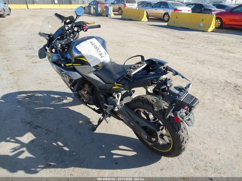 2022 Honda Cbr VIN MLHPC6250N5300064 IAAI salvage auction — FRONT END, Salvage (California), sold $225 on 2026-07-22 (photo 3)