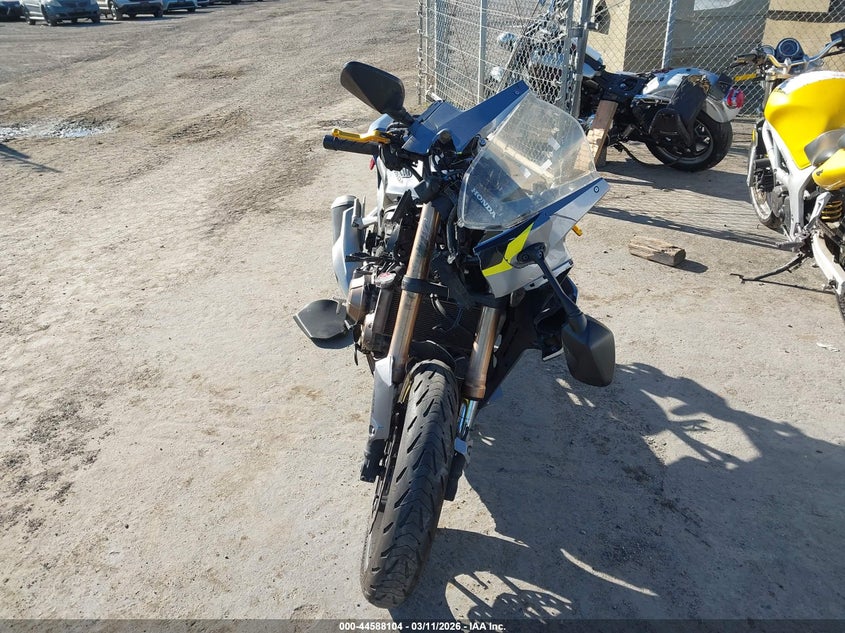 2022 Honda Cbr VIN MLHPC6250N5300064 IAAI salvage auction — FRONT END, Salvage (California), sold $225 on 2026-07-22 (photo 5)