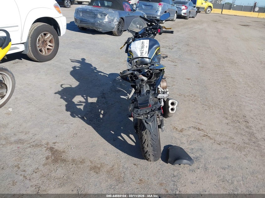 2022 Honda Cbr VIN MLHPC6250N5300064 IAAI salvage auction — FRONT END, Salvage (California), sold $225 on 2026-07-22 (photo 6)