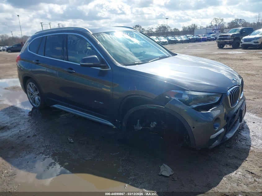 2017 BMW X1 VIN WBXHT3Z39H4A54335 IAAI salvage auction — RIGHT FRONT, Salvage Title, sold $3,825 on 2026-07-07 (photo 1)