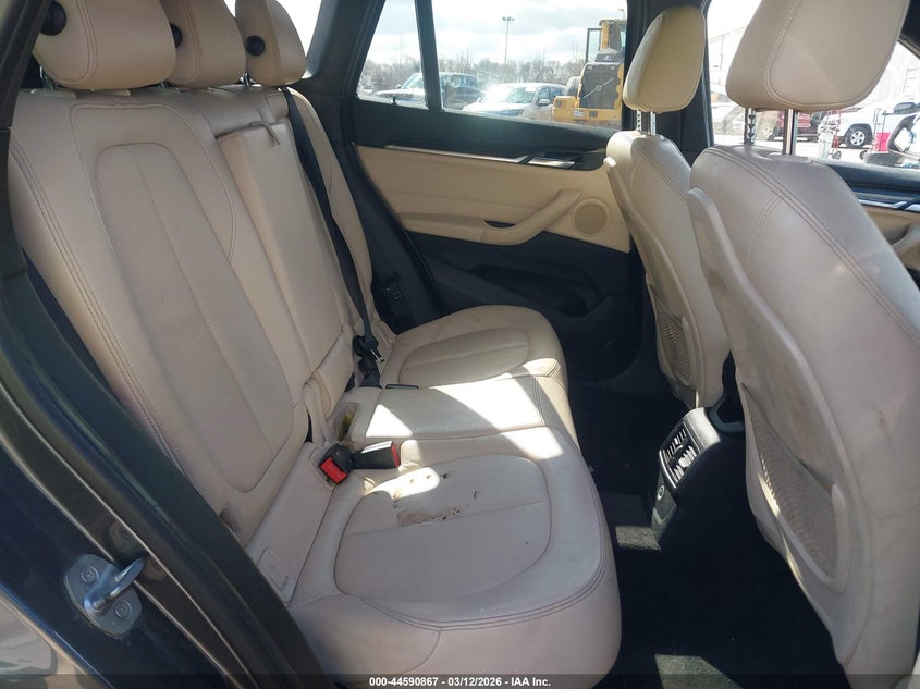 2017 BMW X1 VIN WBXHT3Z39H4A54335 IAAI salvage auction — RIGHT FRONT, Salvage Title, sold $3,825 on 2026-07-07 (photo 8)