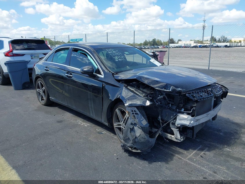 2019 Mercedes-benz A-klasse VIN WDD3G4EB9KW031859 IAAI salvage auction — REAR END, Salvage Title, sold $3,000 on 2026-07-09 (photo 1)