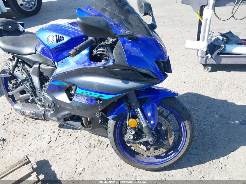2024 Yamaha Yzf VIN JYARM38Y1RA002902 IAAI salvage auction — RIGHT SIDE, Salvage Title, sold $2,850 on 2026-07-08 (photo 1)