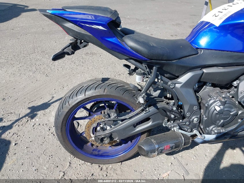 2024 Yamaha Yzf VIN JYARM38Y1RA002902 IAAI salvage auction — RIGHT SIDE, Salvage Title, sold $2,850 on 2026-07-08 (photo 4)