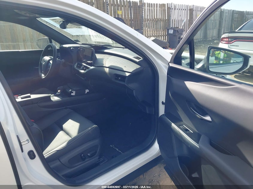 2025 Lexus Ux VIN JTHUCJDH5S2008745 IAAI salvage auction — FRONT END, Salvage Title, sold $9,200 on 2026-08-24 (photo 5)