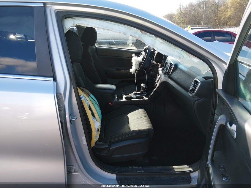 2019 Kia Sportage VIN KNDPM3AC8K7586910 IAAI salvage auction — FRONT END, Salvage Title, sold $925 on 2026-07-09 (photo 5)