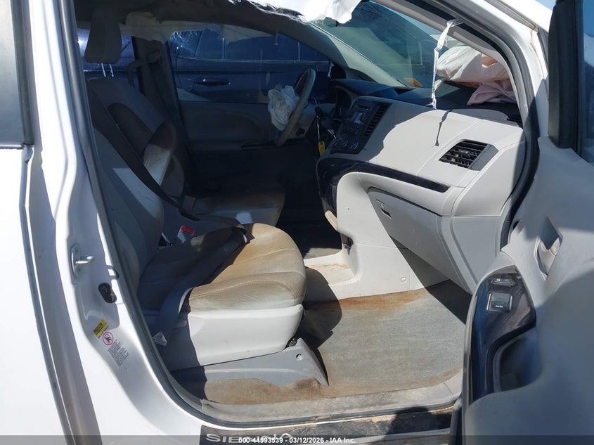 2013 Toyota Sienna VIN 5TDZK3DCXDS373329 IAAI salvage auction — FRONT END, Salvage Title, sold $1,100 on 2026-07-08 (photo 5)