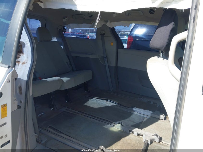 2013 Toyota Sienna VIN 5TDZK3DCXDS373329 IAAI salvage auction — FRONT END, Salvage Title, sold $1,100 on 2026-07-08 (photo 8)