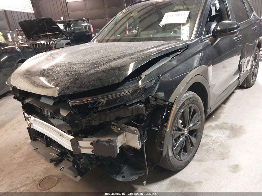 2026 Honda Cr-v VIN 7FARS6H94TE072417 IAAI salvage auction — FRONT & REAR, Salvage Title, sold $5,100 on 2026-07-28 (photo 6)