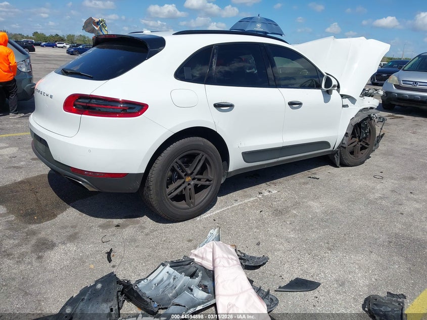 2017 Porsche Macan VIN WP1AA2A59HLB80417 IAAI salvage auction — FRONT END, Salvage Title, sold $475 on 2026-08-20 (photo 4)