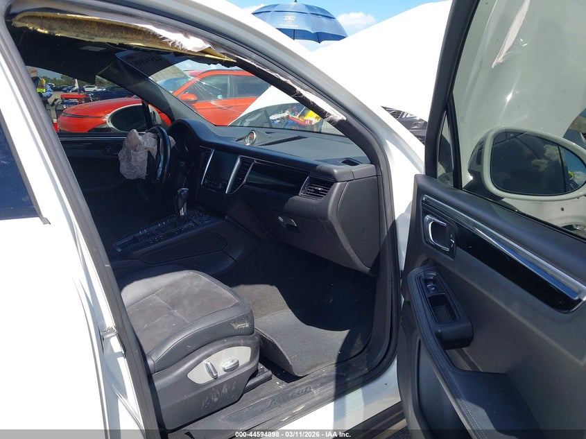 2017 Porsche Macan VIN WP1AA2A59HLB80417 IAAI salvage auction — FRONT END, Salvage Title, sold $475 on 2026-08-20 (photo 5)