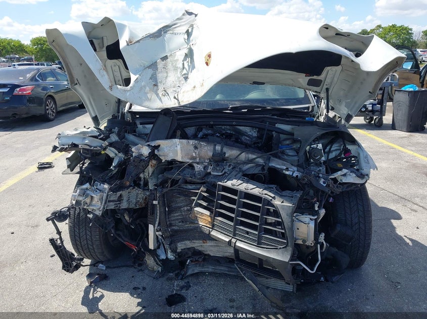 2017 Porsche Macan VIN WP1AA2A59HLB80417 IAAI salvage auction — FRONT END, Salvage Title, sold $475 on 2026-08-20 (photo 6)