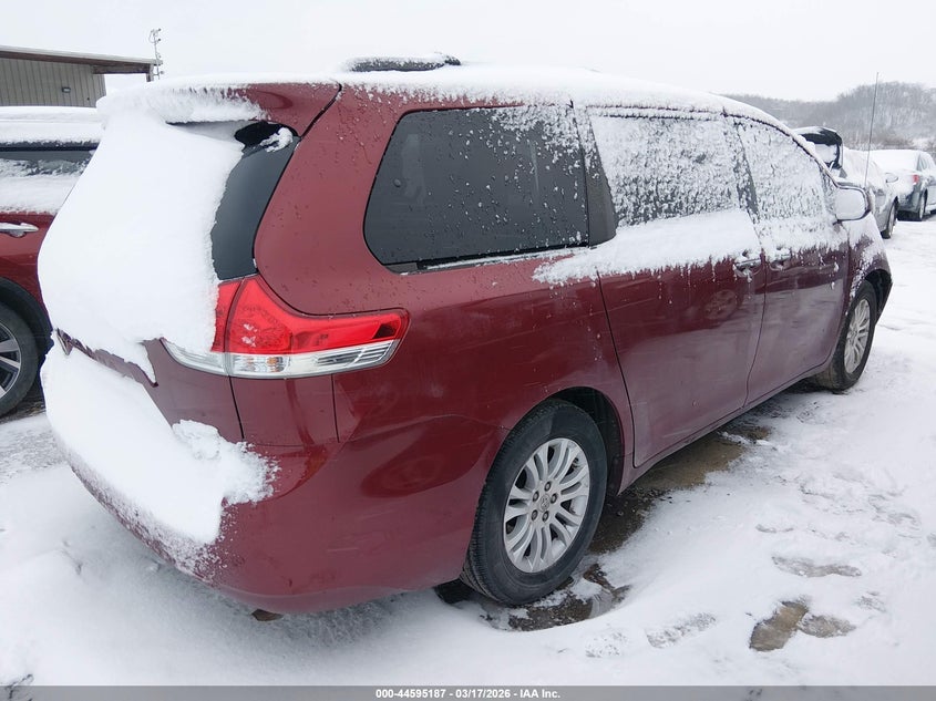 2013 Toyota Sienna VIN 5TDYK3DC7DS360789 IAAI salvage auction — FRONT END, Salvage Title, sold $1,700 on 2026-07-30 (photo 4)