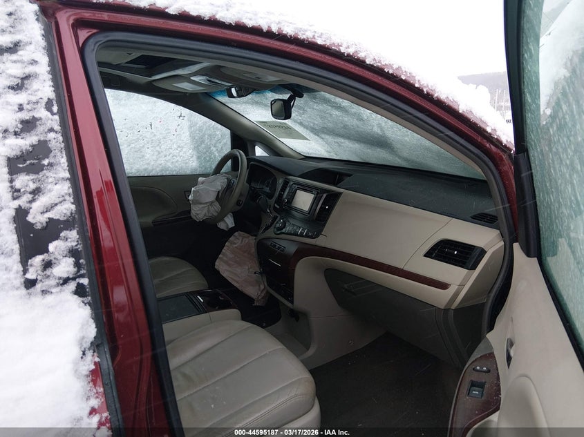 2013 Toyota Sienna VIN 5TDYK3DC7DS360789 IAAI salvage auction — FRONT END, Salvage Title, sold $1,700 on 2026-07-30 (photo 5)