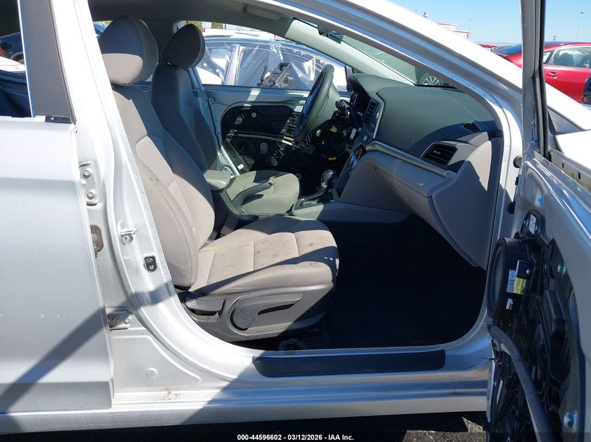 2019 Hyundai Elantra VIN KMHD74LF2KU861577 IAAI salvage auction — THEFT, Salvage (California), sold $325 on 2026-07-09 (photo 5)