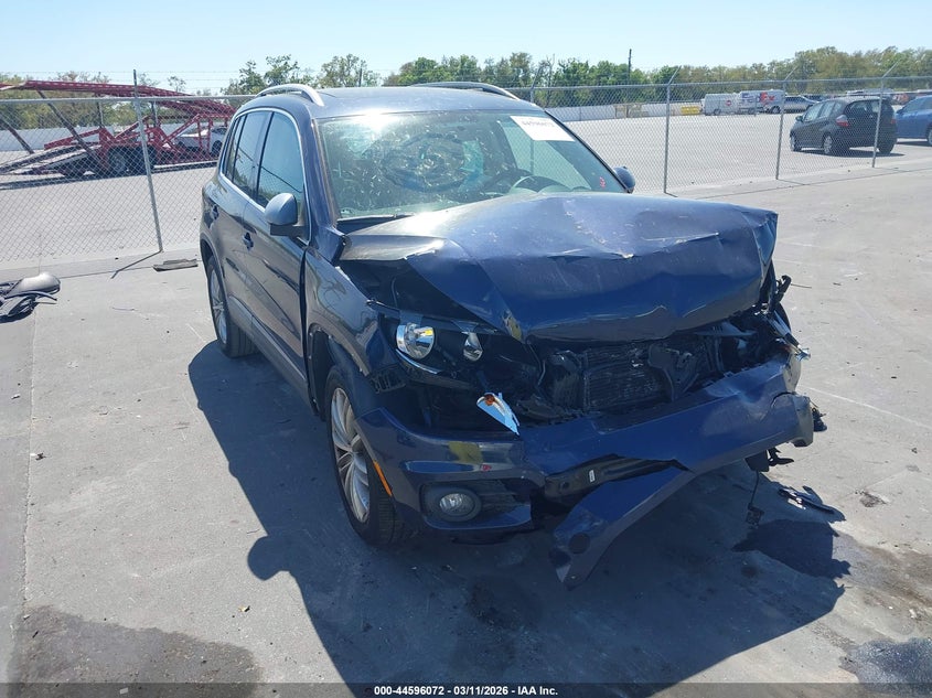 2015 Volkswagen Tiguan VIN WVGAV7AX6FW501096 IAAI salvage auction — FRONT END, Rebuildable (Florida), sold $825 on 2026-07-06 (photo 1)