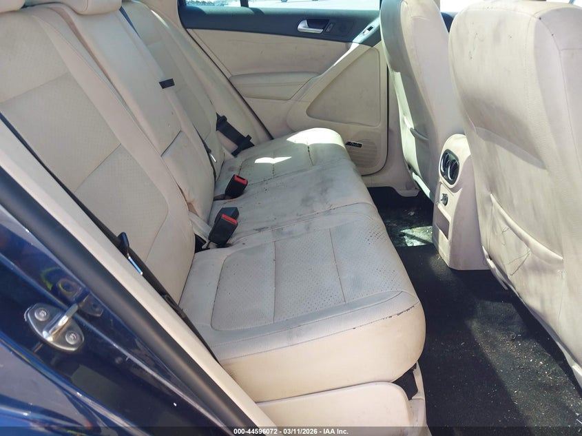 2015 Volkswagen Tiguan VIN WVGAV7AX6FW501096 IAAI salvage auction — FRONT END, Rebuildable (Florida), sold $825 on 2026-07-06 (photo 8)