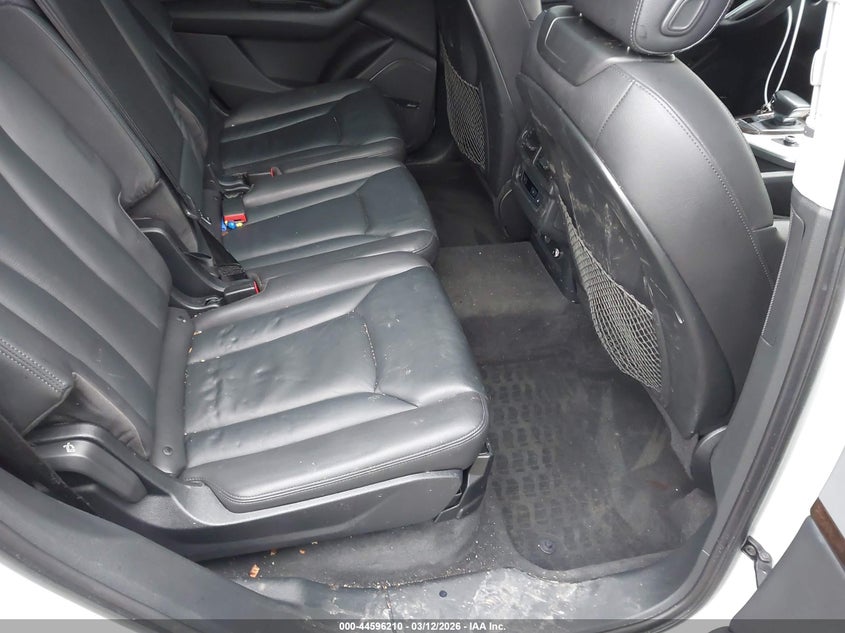 2019 Audi Q7 VIN WA1LHAF77KD027623 IAAI salvage auction — RIGHT FRONT, Salvage Title, sold $7,250 on 2026-07-14 (photo 8)