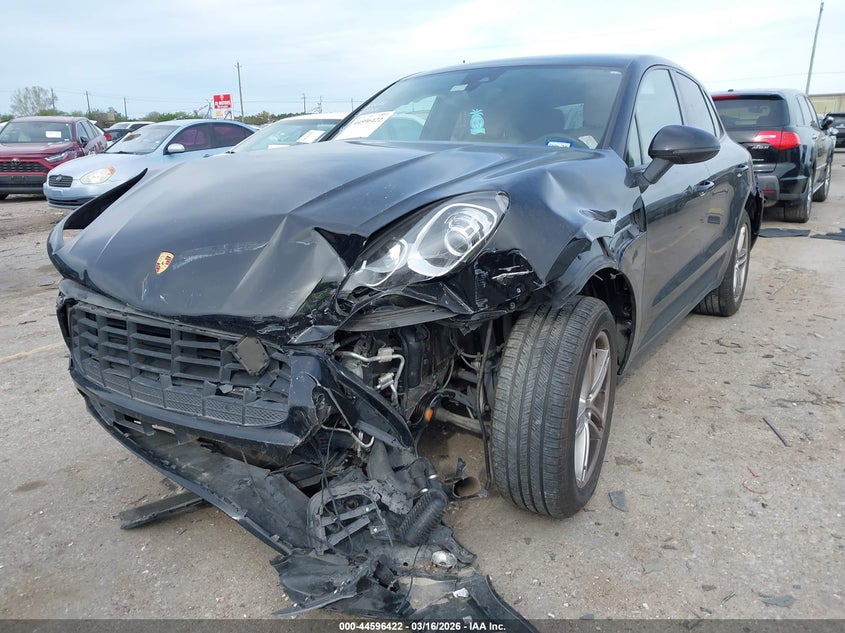 2017 Porsche Macan VIN WP1AA2A58HLB03537 IAAI salvage auction — FRONT & REAR, Salvage Title, sold $4,025 on 2026-07-08 (photo 6)