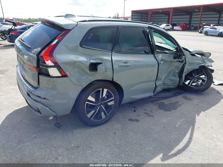 2026 Volvo Xc60 VIN YV4M12RJ3T1329597 IAAI salvage auction — RIGHT SIDE, Salvage Title, sold $375 on 2026-07-29 (photo 4)