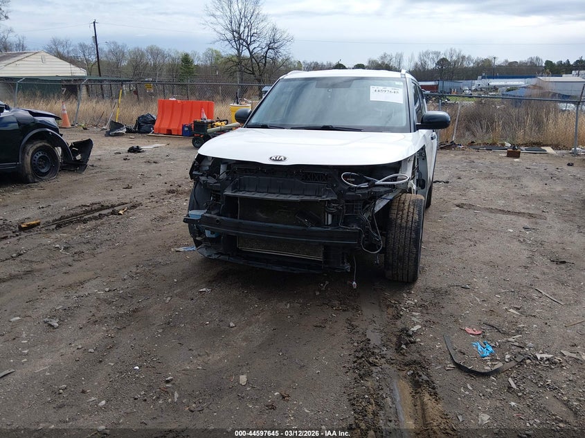2020 Kia Soul VIN KNDJ23AU7L7007315 IAAI salvage auction — FRONT END, Salvage Title, sold $2,100 on 2026-07-21 (photo 6)