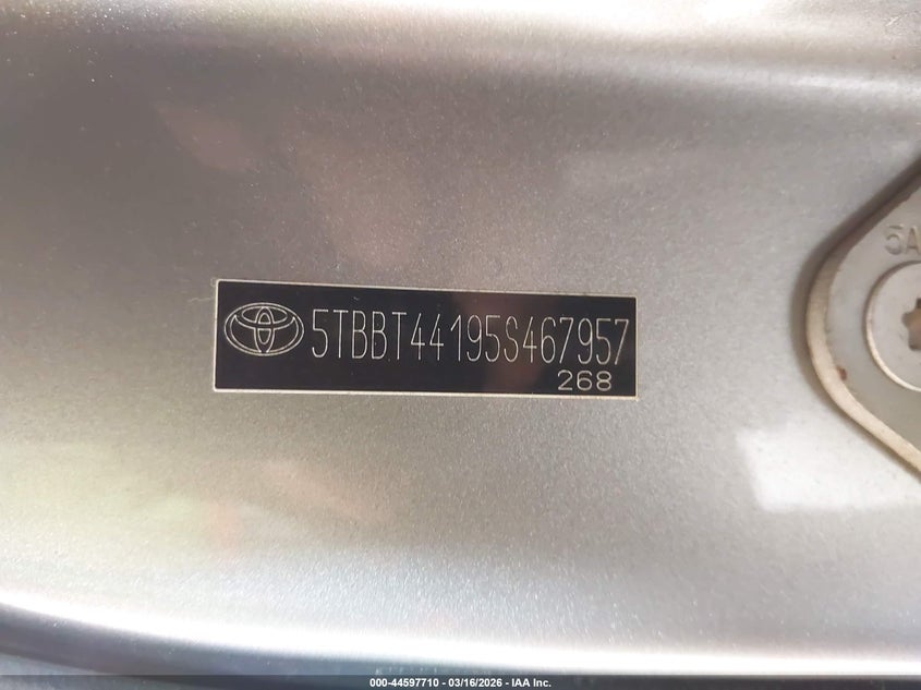2005 Toyota Tundra VIN 5TBBT44195S467957 IAAI salvage auction — SIDE, Salvage (Idaho), sold $2,800 on 2026-07-22 (photo 9)