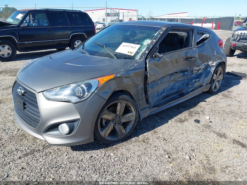 2015 Hyundai Veloster VIN KMHTC6AE4FU243079 IAAI salvage auction — RIGHT SIDE, Salvage Title, sold $1,300 on 2026-07-08 (photo 2)