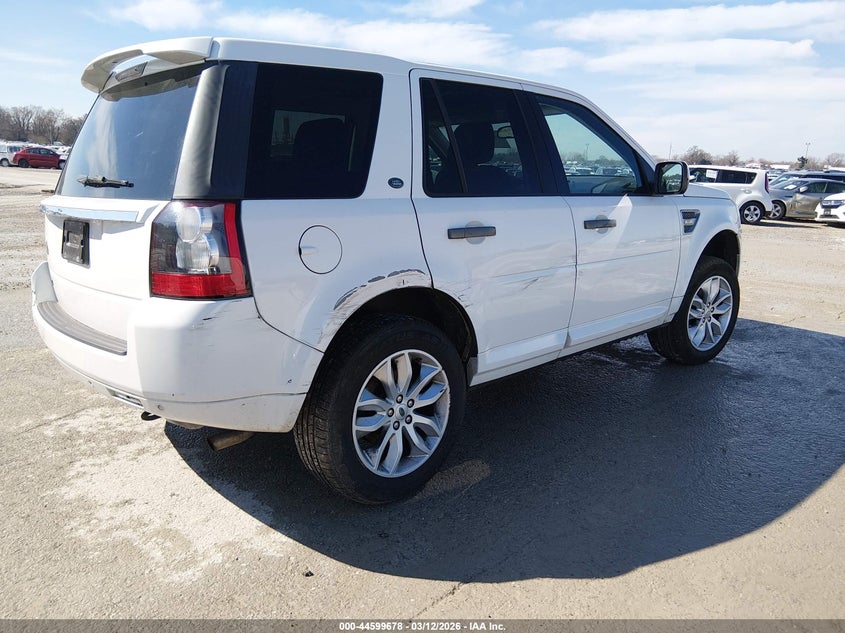 2011 Land rover Lr2 VIN SALFR2BN3BH231394 IAAI salvage auction — LEFT REAR, Salvage (Missouri), sold $25 on 2026-07-21 (photo 4)