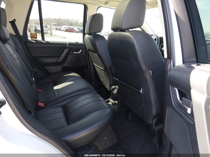 2011 Land rover Lr2 VIN SALFR2BN3BH231394 IAAI salvage auction — LEFT REAR, Salvage (Missouri), sold $25 on 2026-07-21 (photo 8)