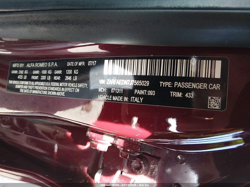 2018 Alfa romeo Giulia VIN ZARFAEDN7J7565029 IAAI salvage auction — FRONT END, Salvage Title, sold $4,200 on 2026-09-07 (photo 9)