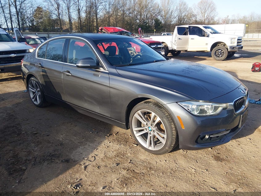 2018 BMW 3er VIN WBA8D9C52JEM34957 IAAI salvage auction — LEFT SIDE, Salvage Title, sold $7,800 on 2026-08-12 (photo 1)