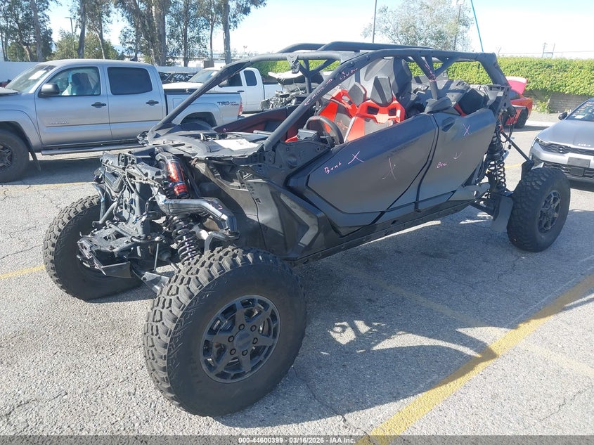 2025 Can-am/ brp VIN 3JB8NAU21SE000656 IAAI salvage auction — ROLLOVER, Salvage Title, sold $11,050 on 2026-09-15 (photo 2)