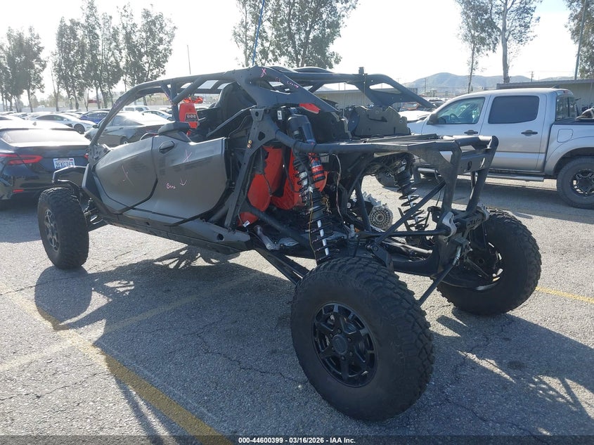 2025 Can-am/ brp VIN 3JB8NAU21SE000656 IAAI salvage auction — ROLLOVER, Salvage Title, sold $11,050 on 2026-09-15 (photo 3)