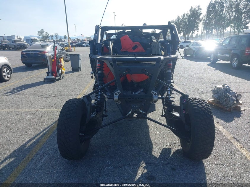 2025 Can-am/ brp VIN 3JB8NAU21SE000656 IAAI salvage auction — ROLLOVER, Salvage Title, sold $11,050 on 2026-09-15 (photo 6)