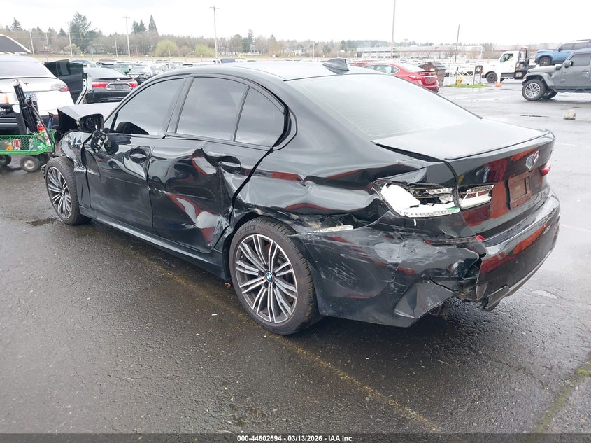 2020 BMW 3er VIN WBA5U7C09LFH59956 IAAI salvage auction — FRONT & REAR, Salvage (Oregon), sold $9,250 on 2026-07-23 (photo 3)
