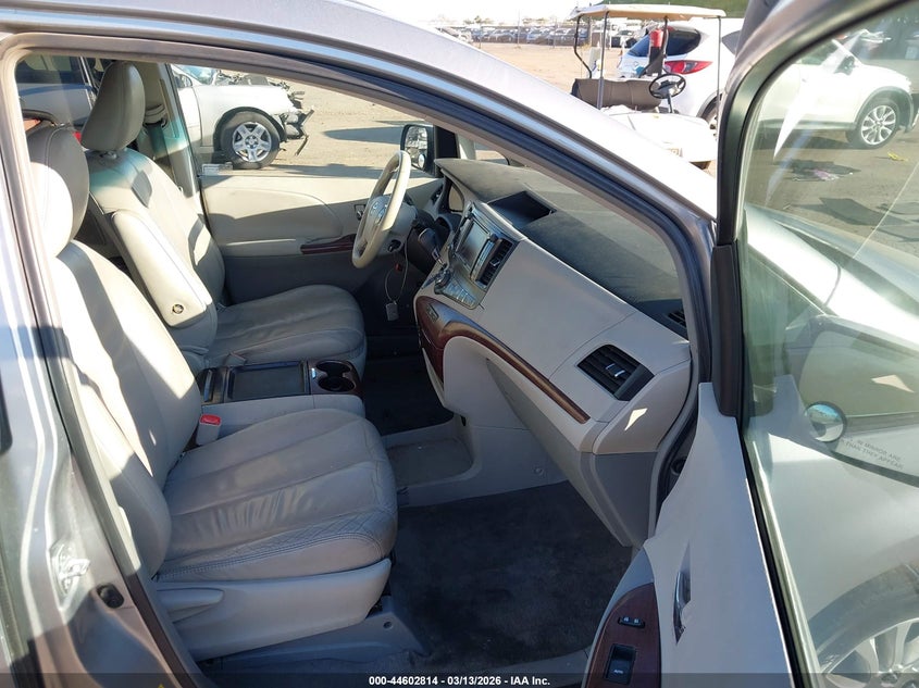 2011 Toyota Sienna VIN 5TDYK3DC3BS108552 IAAI salvage auction — REAR END, Salvage (California), sold $1,650 on 2026-07-29 (photo 5)
