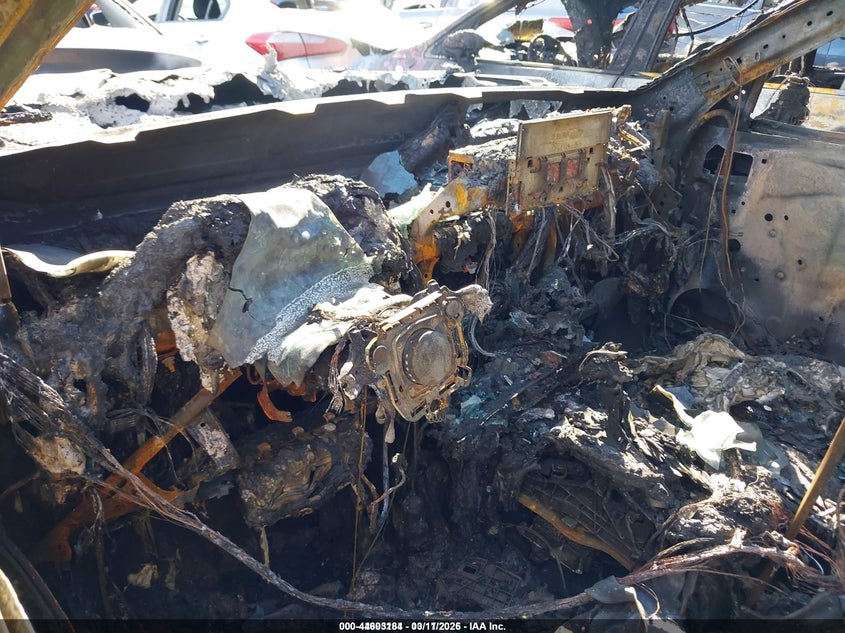 2023 Toyota Highlander VIN 5TDKDRBH4PS037371 IAAI salvage auction — TOTAL BURN, Salvage Title, sold $1,275 on 2026-07-17 (photo 7)