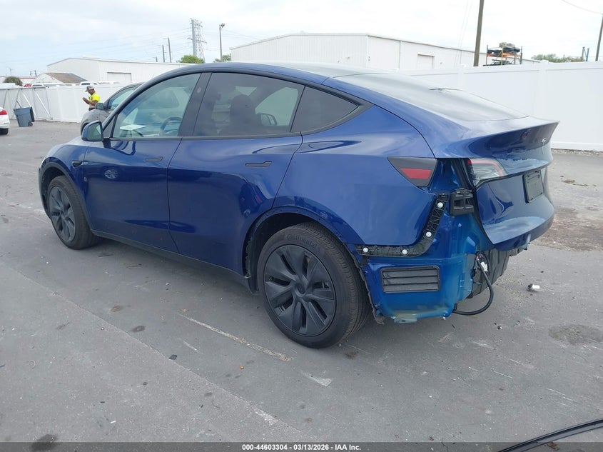 2025 Tesla Model y VIN 7SAYGDED8SA361871 IAAI salvage auction — REAR END, Salvage Title, sold $21,350 on 2026-07-20 (photo 3)