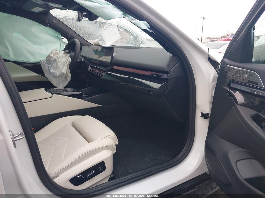 2026 BMW I5 VIN WBY33HG06TCW28364 IAAI salvage auction — FRONT END, Salvage Title, sold $12,800 on 2026-07-30 (photo 5)