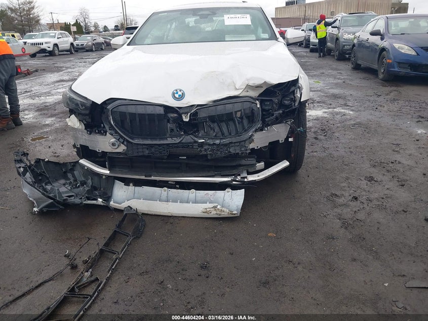 2026 BMW I5 VIN WBY33HG06TCW28364 IAAI salvage auction — FRONT END, Salvage Title, sold $12,800 on 2026-07-30 (photo 6)