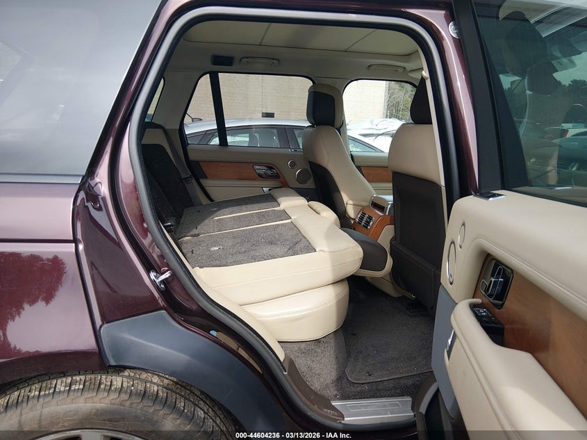 2019 Land rover RANGE ROVER VIN SALGS2SV9KA541003 IAAI salvage auction — FRONT END, Salvage (Massachusetts), sold $18,175 on 2026-07-31 (photo 8)