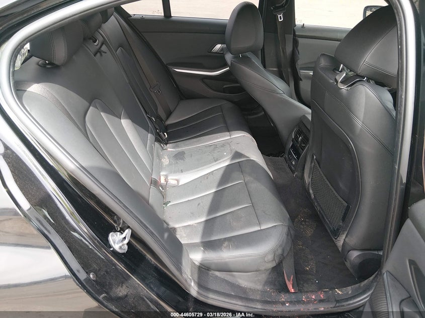 2019 BMW 3er VIN WBA5R7C56KAJ81546 IAAI salvage auction — LEFT SIDE, Salvage Title, sold $7,500 on 2026-07-20 (photo 8)